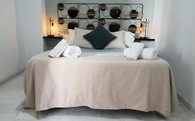 Sunny Holiday Apartment In The Historic Centre- Private Parking